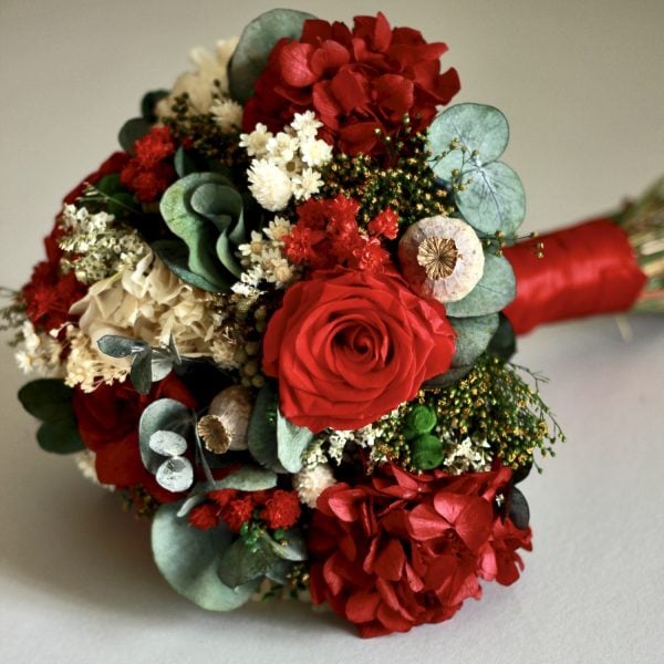 Galicia ramo de novia con flores preservadas en rojo00003 1