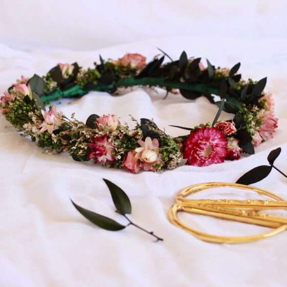 Rose: Corona con flores secas en gama de rosas - Imagen 3